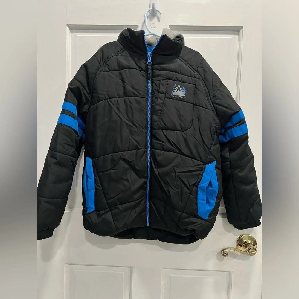 PROTECTION SYSTEM Black Blue Full Zip Hooded Puffer Coat SIZE 8 BOYS Pre Loved